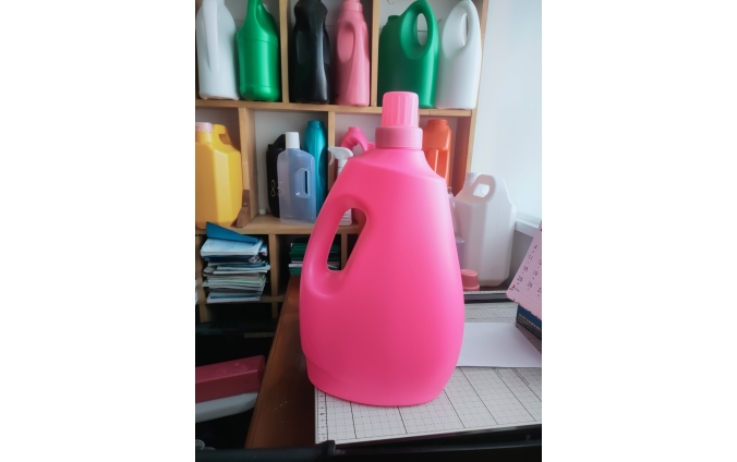 Can nhựa 4 lít đựng nước giặt xả, lau sàn, rửa chén giá rẻ