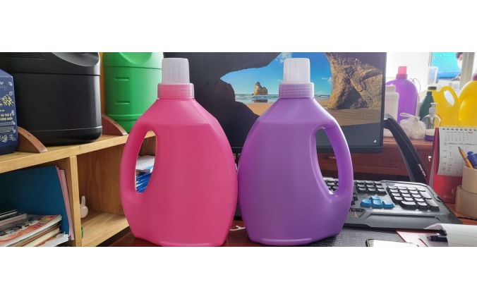 Can 2 lít đựng nước giặt xả,  rửa chén 