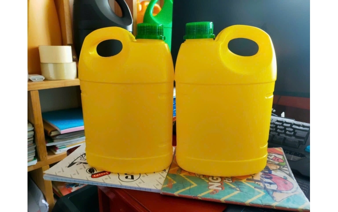 Can 2 lít đựng nước giặt xả,  rửa chén 