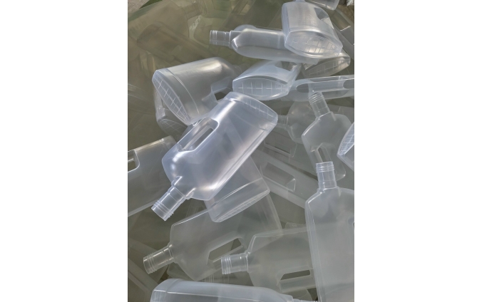 Can nhựa đựng nước lau sàn giá trực tiếp