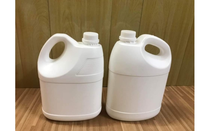 Can nhựa 4 lít đựng nước giặt xả, lau sàn, rửa chén giá rẻ