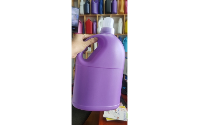 Can nhựa 4 lít đựng nước giặt xả, lau sàn, rửa chén giá rẻ