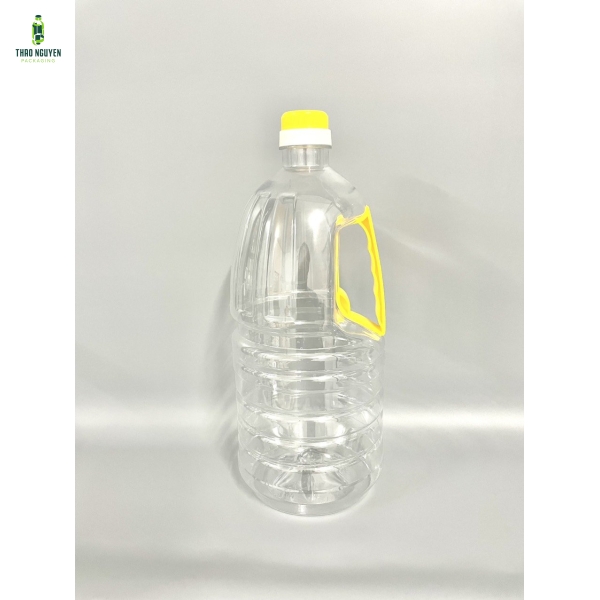 Chai nhựa PET 2 lít đựng dầu ăn